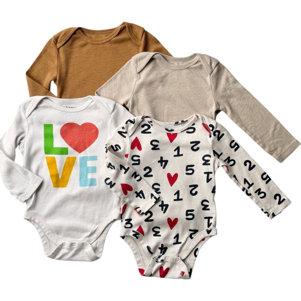 Old Navy Baby 4-Pack Long Sleeve Bodysuits 12-18M Neutral Love Heart Cotton